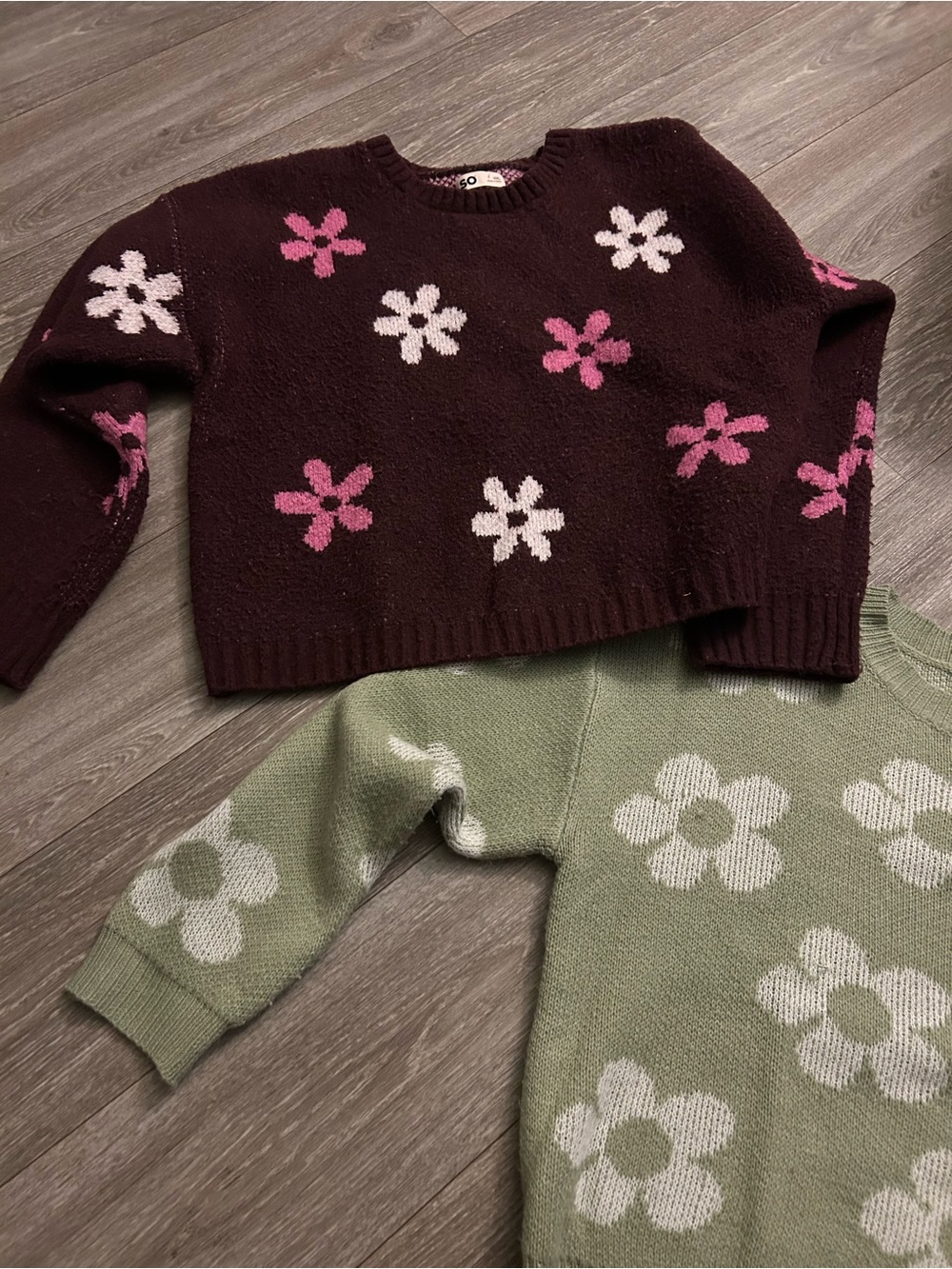 Crewneck sweaters bundle - Picture 3 of 4